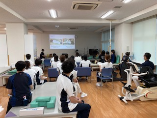 勉強会　「人工骨頭置換術後の脱臼管理」